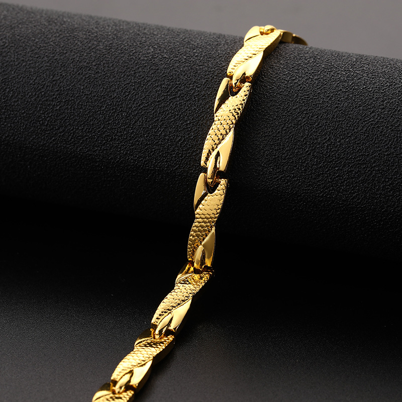 Cinturón de Oro con Diseño Dragón Geométrico para Hombre y Mujer - 7mm Ancho, Acero Inoxidable y Titanio — imagen 4