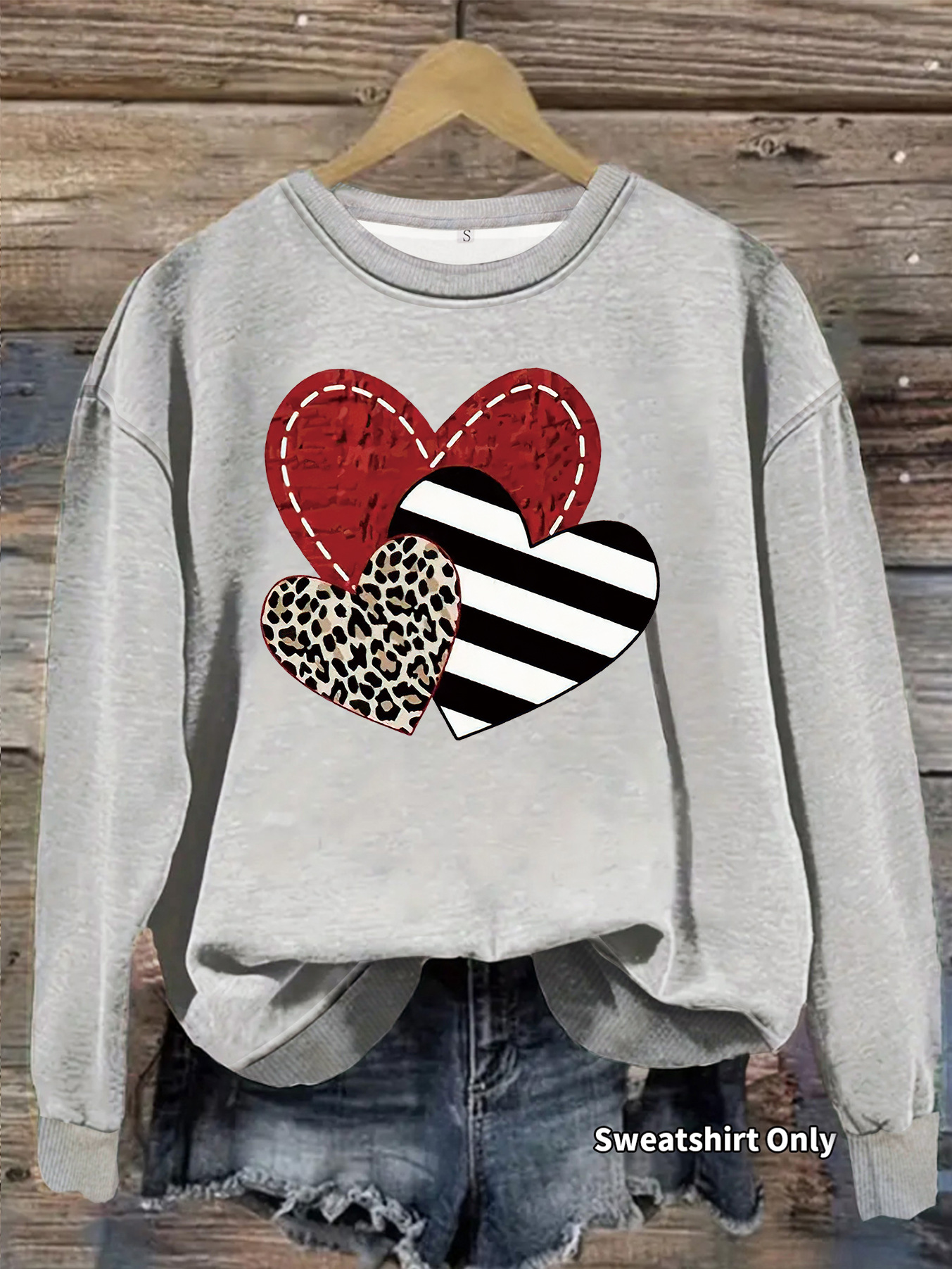 Leopard striped heart-shaped printed sweatshirt — image 11
