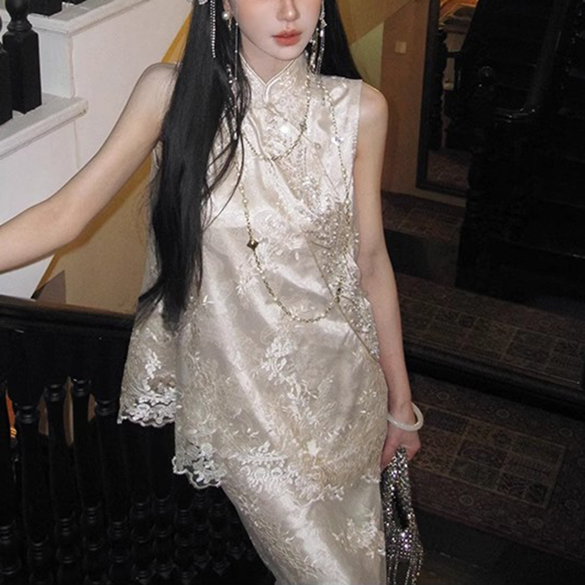 New Chinese Style Heavy Lace Beaded Embroidered Slant Collar Vest + Fish Tail Skirt Embroidered Traditional Costume Set — image 7