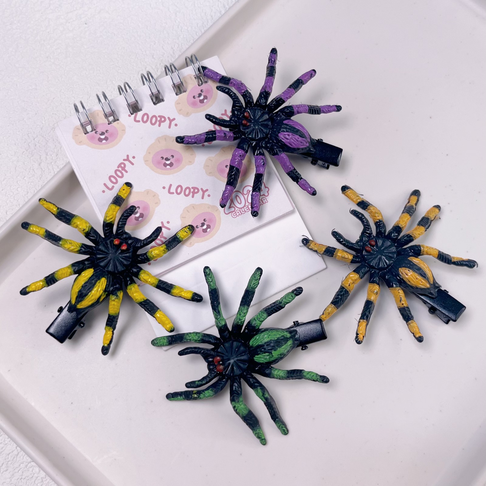 Peineta de Halloween, Divertida y Adorable Peineta con Araña Falsa, Clip de Pico de Pato para Fiesta y Reunión — imagen 1
