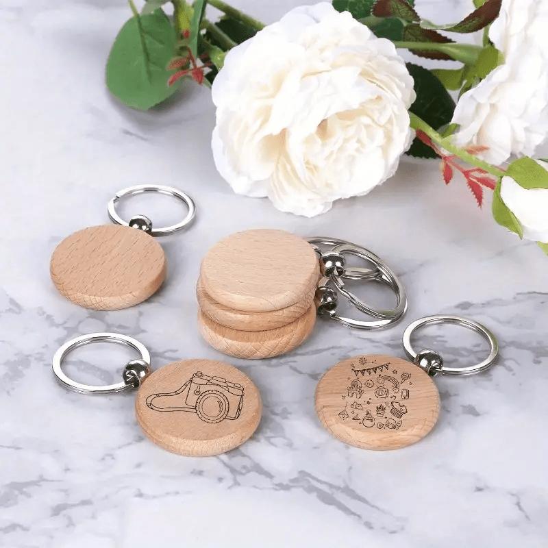 Set de 30 Llaveros de Madera - Llaveros Redondos de Madera Artesanales, Ideales para Manualidades, Sets Personalizables para Hacer Llaveros, Llaves de Auto, Etiquetas para Mochila, Accesorios para Mascotas y Decoraciones Navideñas — imagen 14