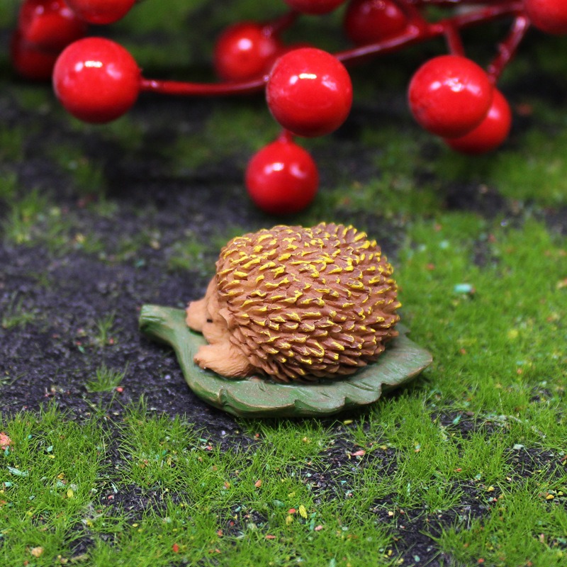 Decoraciones de erizo pequeño en miniatura con jardín de paisaje micro y resina — imagen 3