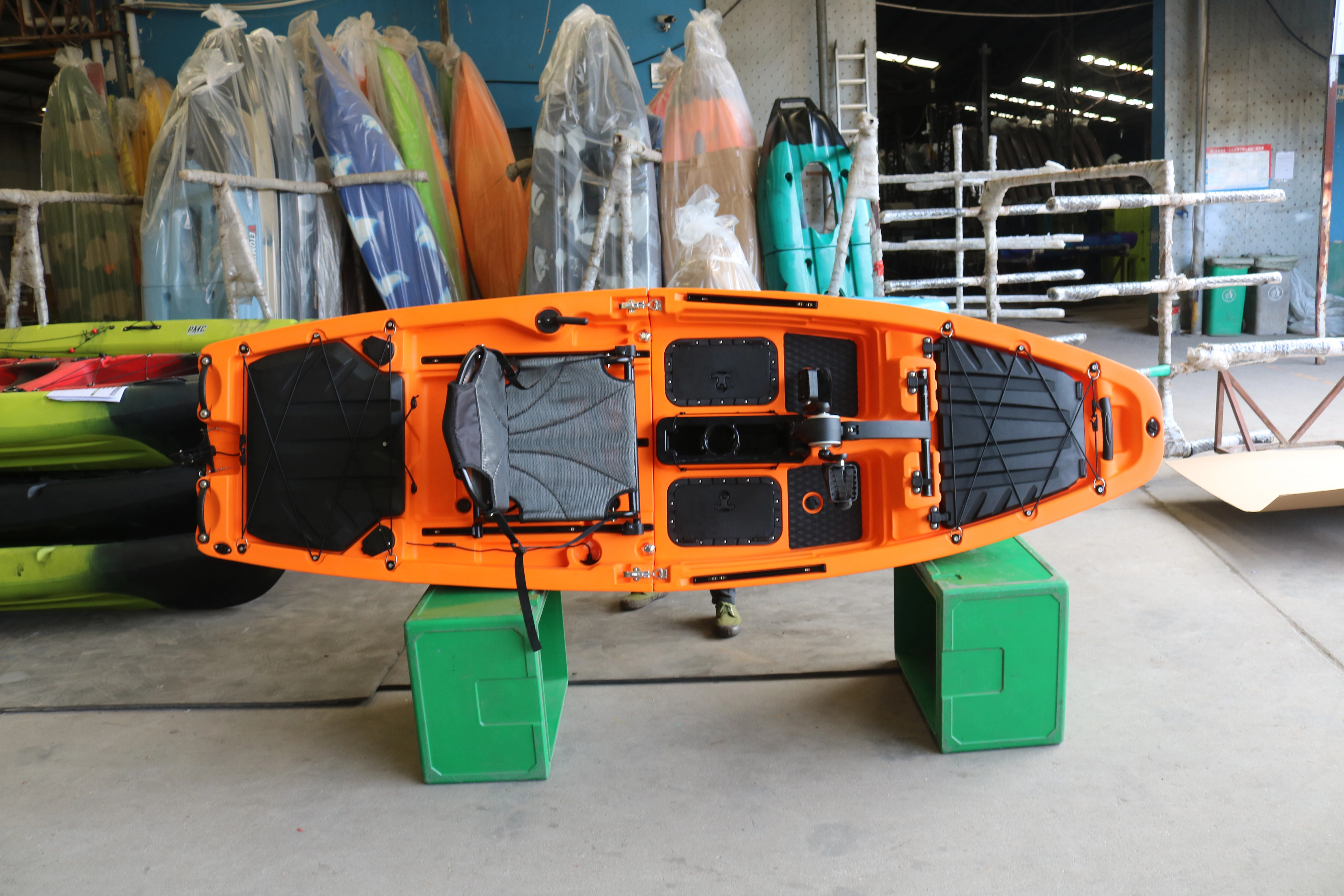 Kayak de Mar Modular de Pedal para 2 Personas de 14.1FT, Casco de HDPE PE, Kayak de Plástico con Hélice para Pesca en el Océano, con Motor de Curricán — imagen 5