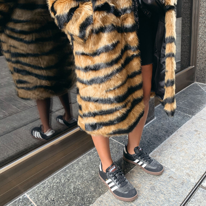 Faux Fur Coat With Tiger Pattern Fur And Long Artificial Hair — image 2