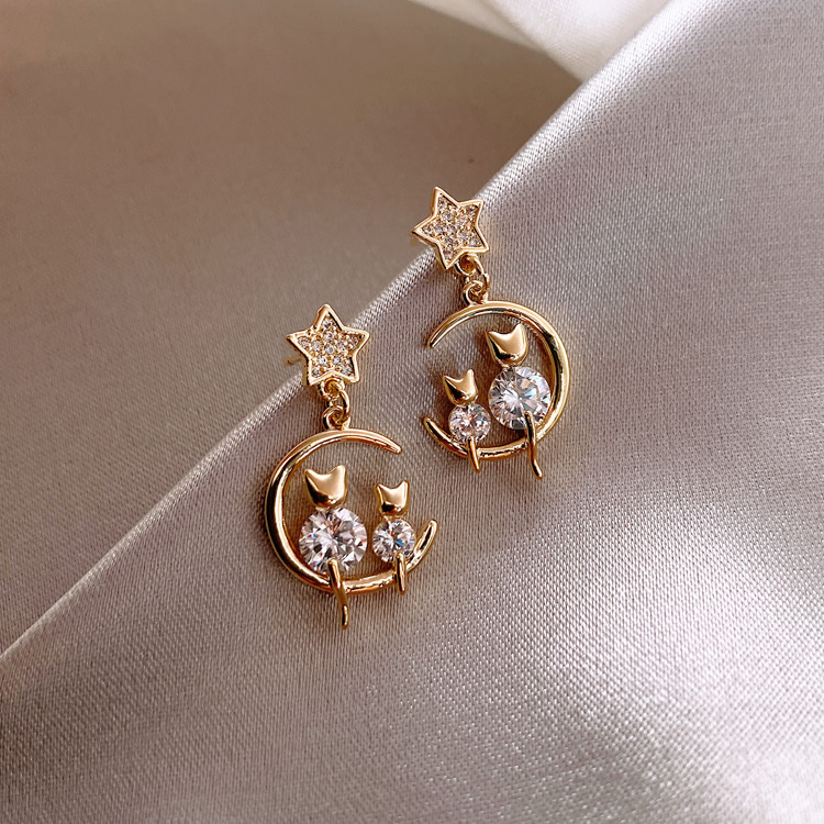 Aretes de Gato con Circonita Personalizados Estilo Coreano, Aguja de Plata 925, Edición Coreana Rojo Malla, Aretes de Diamante Estrella y Luna, Elegantes y Versátiles para Mujer — imagen 3