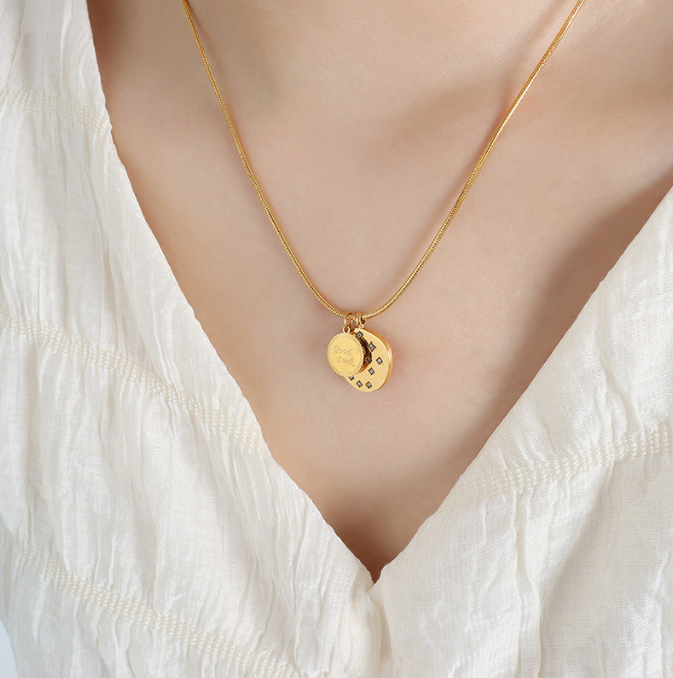 A niche design with a non fading snake bone chain circular plate inlaid with zircon pendant necklace fashionable jewelry — image 4
