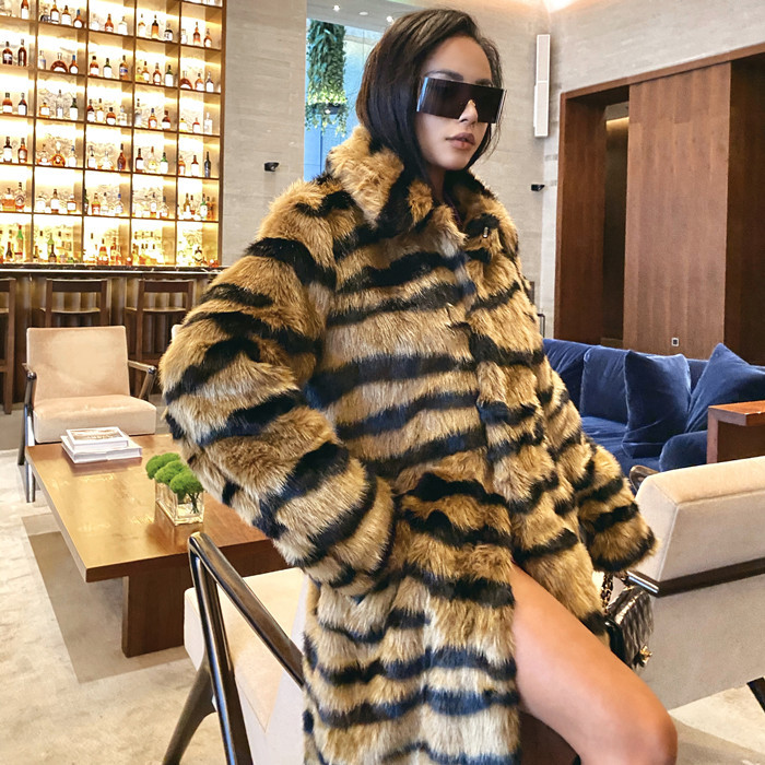 Faux Fur Coat With Tiger Pattern Fur And Long Artificial Hair — image 3