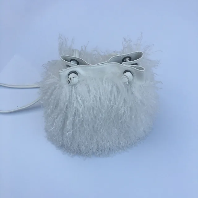 Bolso de cubo de lana de pelo largo para mujer, lujo, con piel de oveja mongol, estilo playa, piel de lana falsa, bolso de hombro de una mano — imagen 1