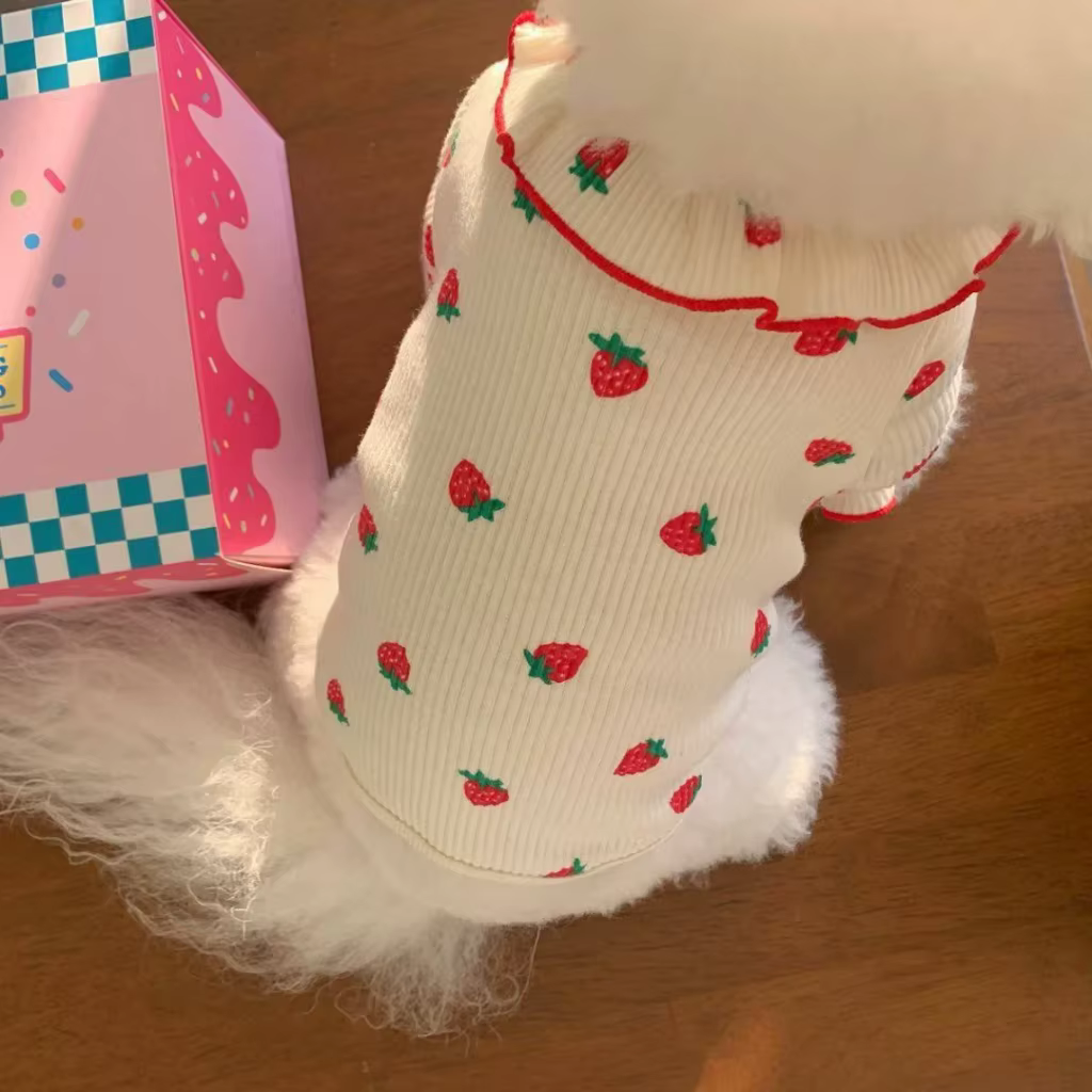 Ropa de Verano para Perros Pequeños - Vestido de Fresa con Manga Rizada para Gatos y Perros Chicos — imagen 3