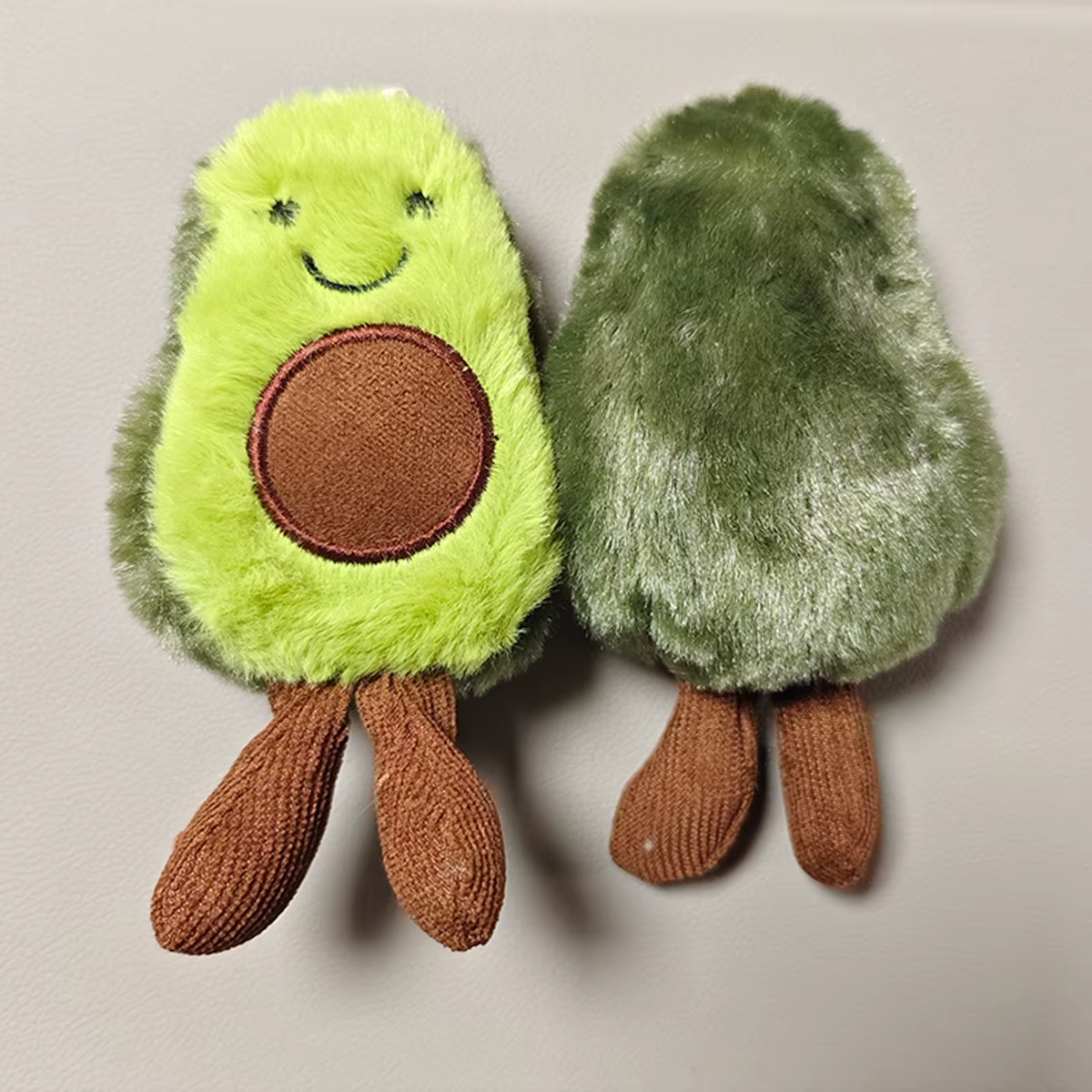 Un Lindo Juguete de Peluche de Aguacate para Mascotas, Adecuado para la Compañía Diaria de Perros Pequeños y Medianos — imagen 4