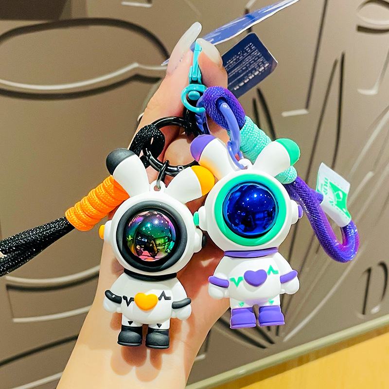 Cartoon Love Lightning Rabbit Key Chain Astronaut Personality Fashion Car Key Exquisite Pendant Student Bag Pendant — image 4