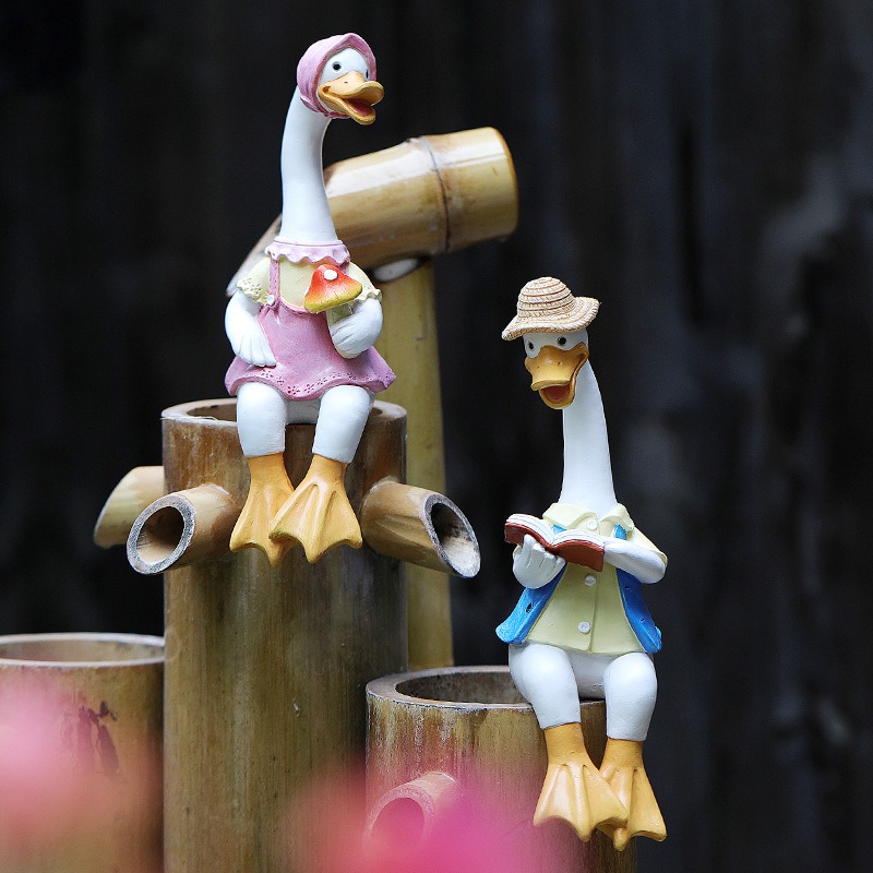 2 Pcs Sitting Couple Duck Garden Statues Outdoor Fence Decor Cute Resin Ducks — image 4