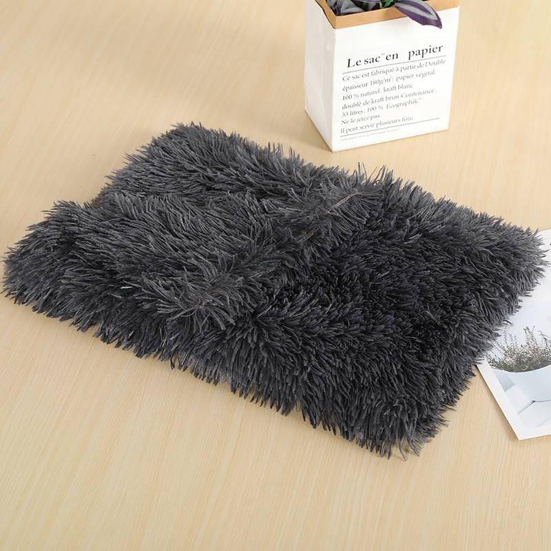 Manta de Plush para Perros y Gatos: Cubreleta Suave y Caliente para Dormir, Tamaño Pequeño, Medio, Grande — imagen 9