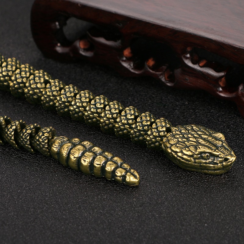 Ornamentos de cobra de cobre estilo antiguo, decoración de serpiente 3D realista para sala de exhibición, artesanía de serpiente de cascabel — imagen 4