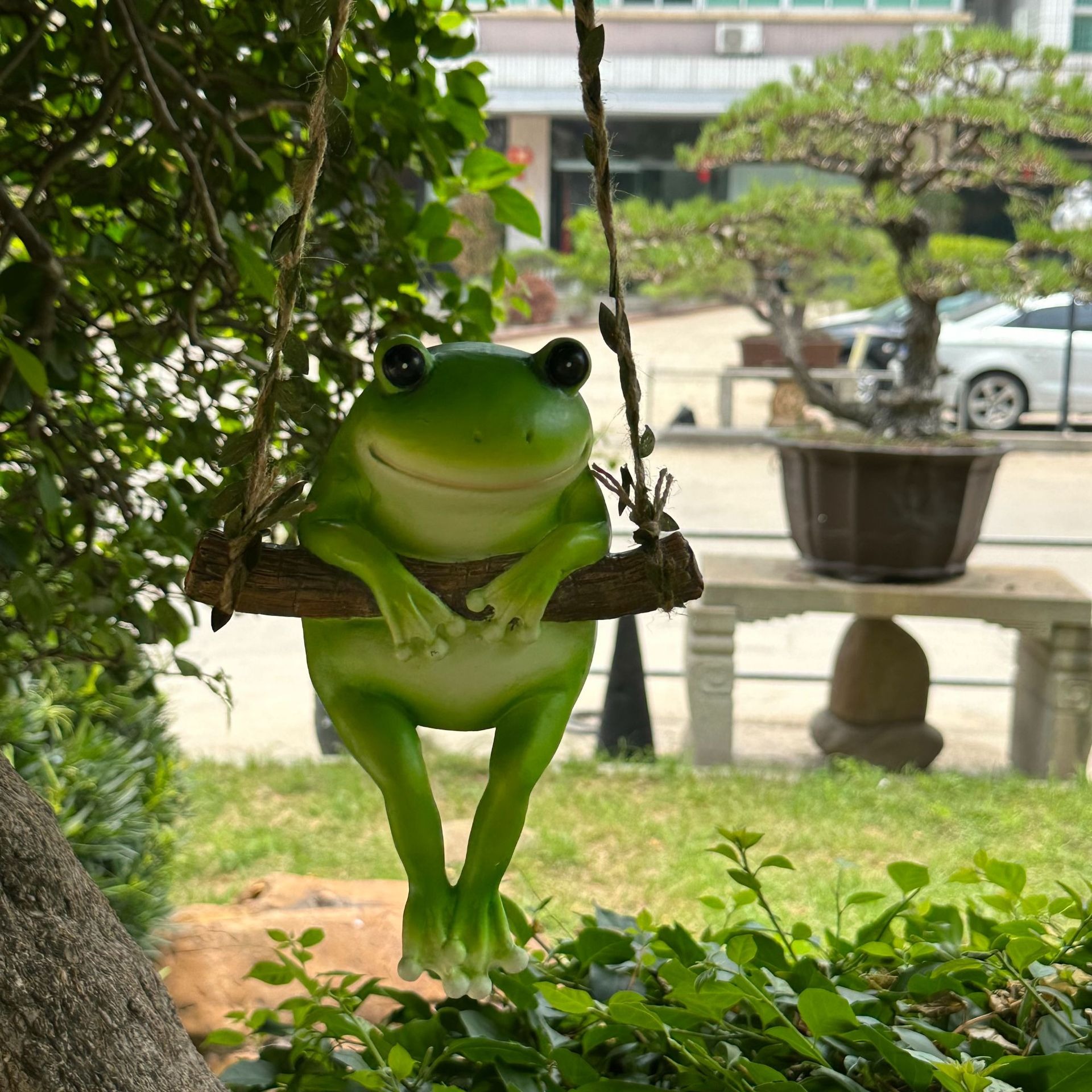 Cat Garden Outdoor Courtyard Home Resin Pendant — image 2