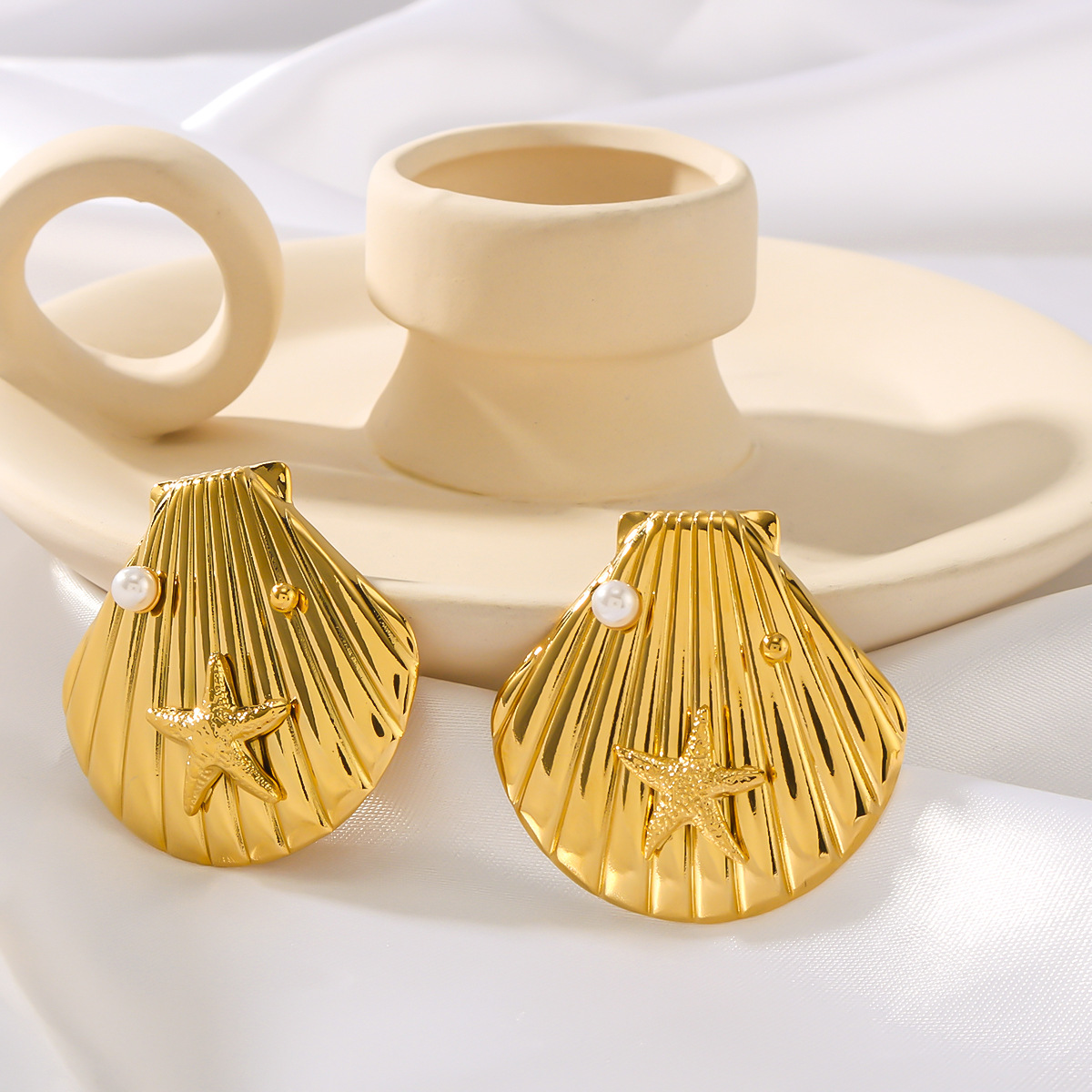 Simple summer fan shell starfish inlaid pearl earrings fan-shaped earrings — image 4