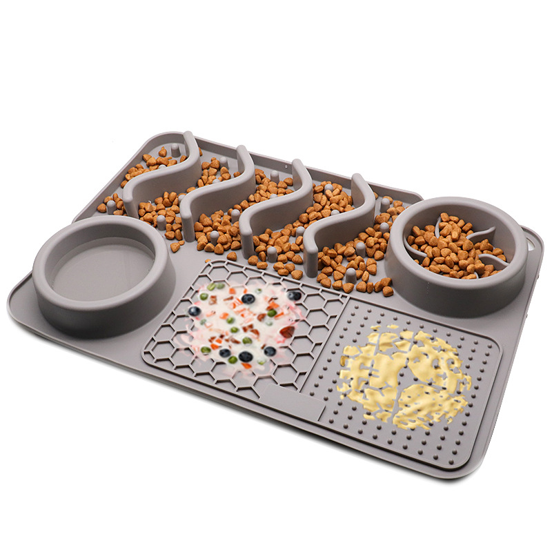 Dog Silicone Licking Pad Pet Licking Mat Silicone Smelling Mat Multifunctional Food Bowl Pets Supplies — image 13