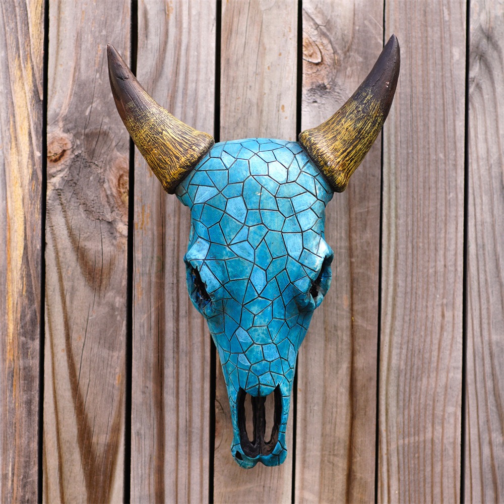 Creative home decoration wall ornaments with pointed cow head bone — image 3