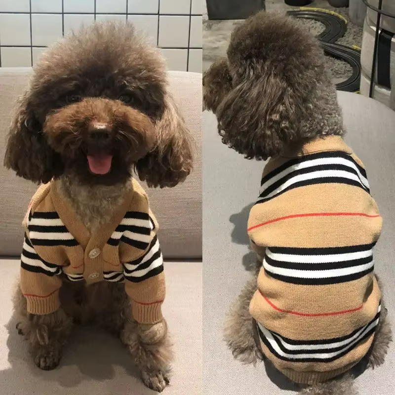 Chaquetón de lana marrón con rayas para mascotas, abrigo tejido para ositos, cachorros y gatitos del otoño e invierno — imagen 1