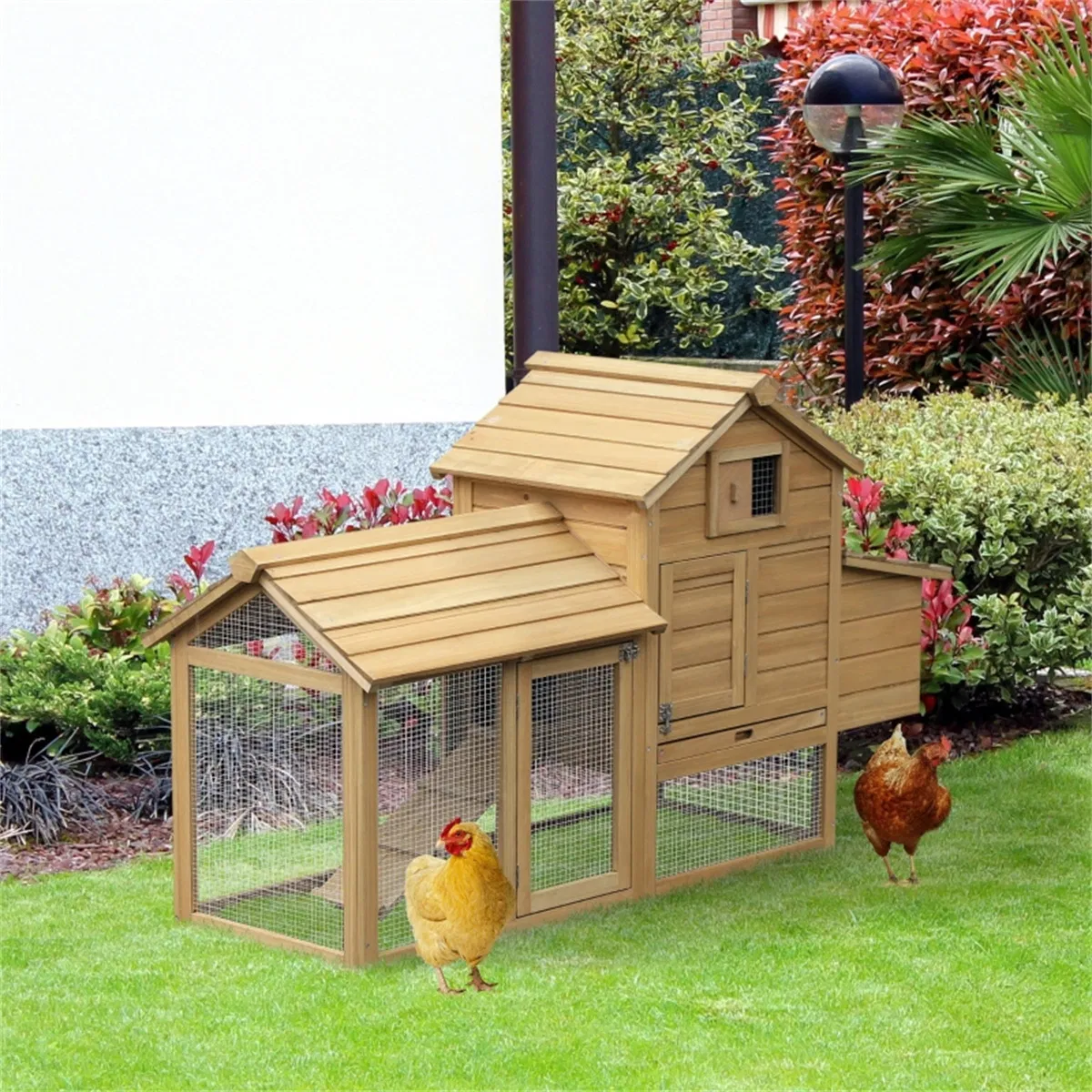Wooden Chicken Coop — image 1