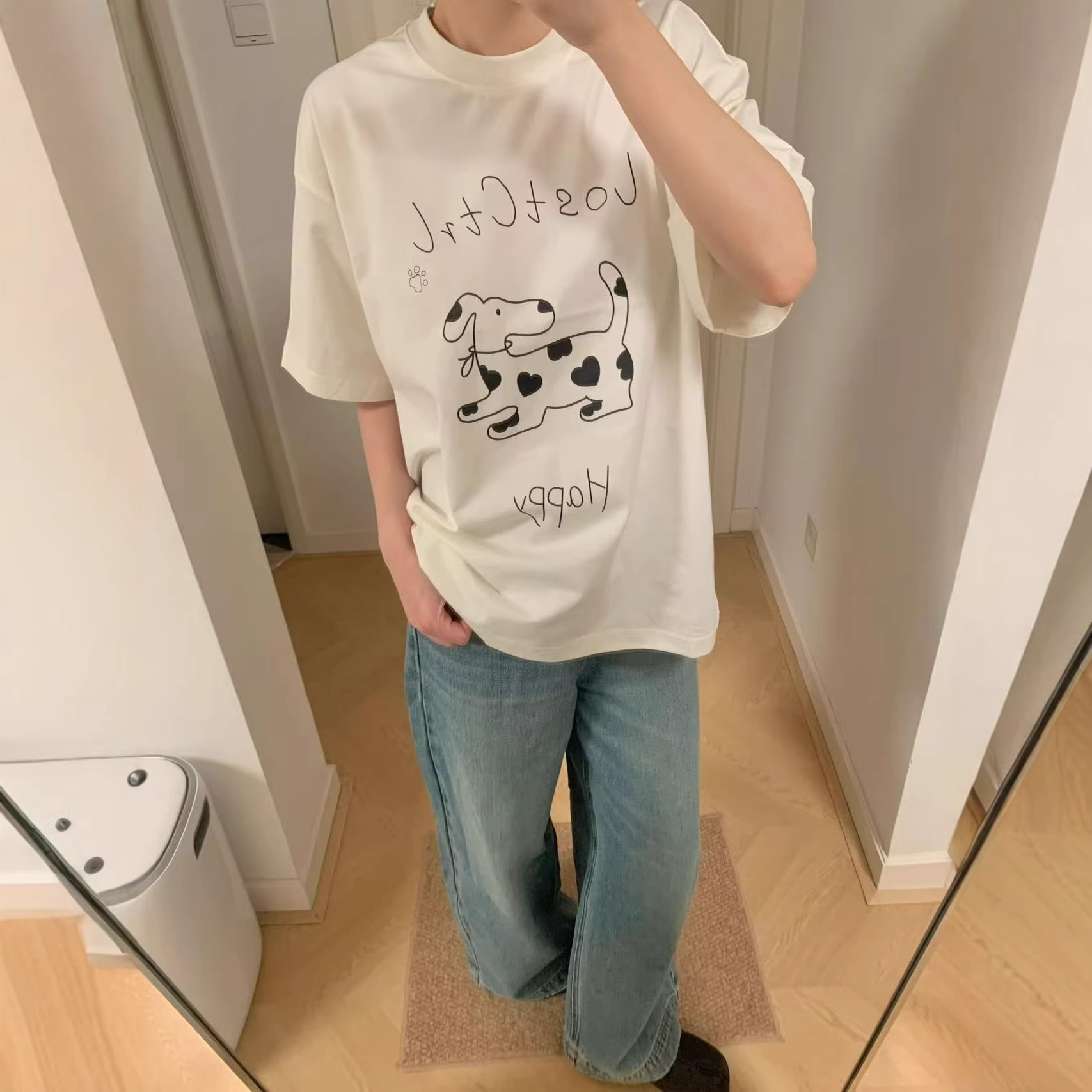 Camiseta de Algodón de Manga Corta con Estampado Abstracto de Perro — imagen 4