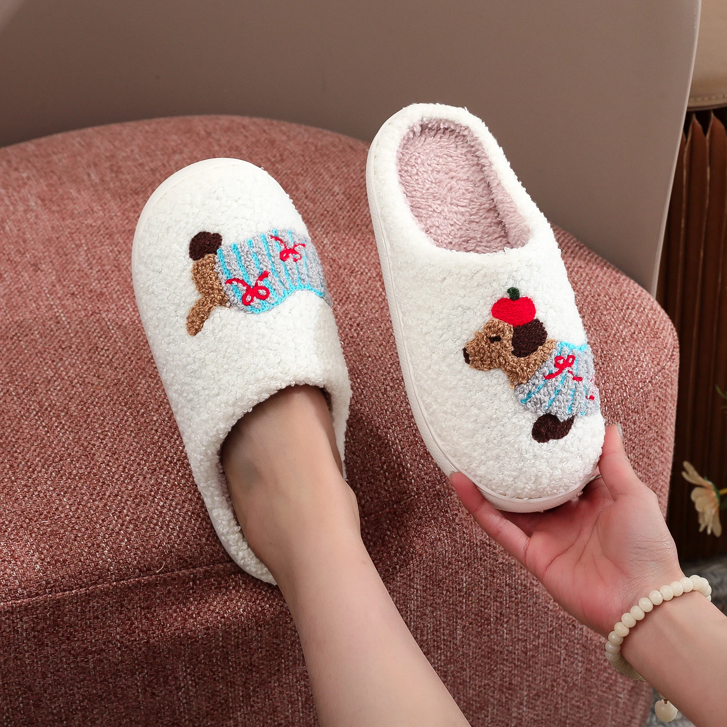 Dachshund Pet Pattern Embroider Plush Home Thick-Soled Comfortable Woolen Cotton Slippers Cute Warm Non-Slip Indoor Slippers Pet Mom Gift Dog Lovers Men and Women Can Wear — image 6