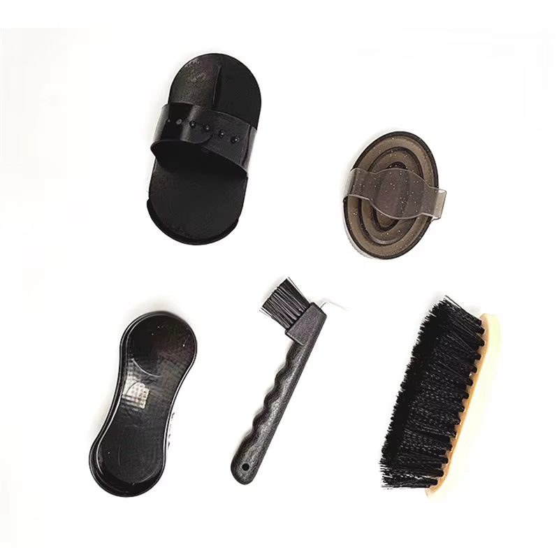 【Reducción de precio !!】Kit de aseo completo para caballos de 5 piezas: peine, cepillo corporal, recogedor de cascos y más para caballos y ponis — imagen 4