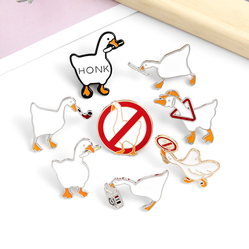 Joyas de Broche con Animales de Dibujos Animados — imagen 1