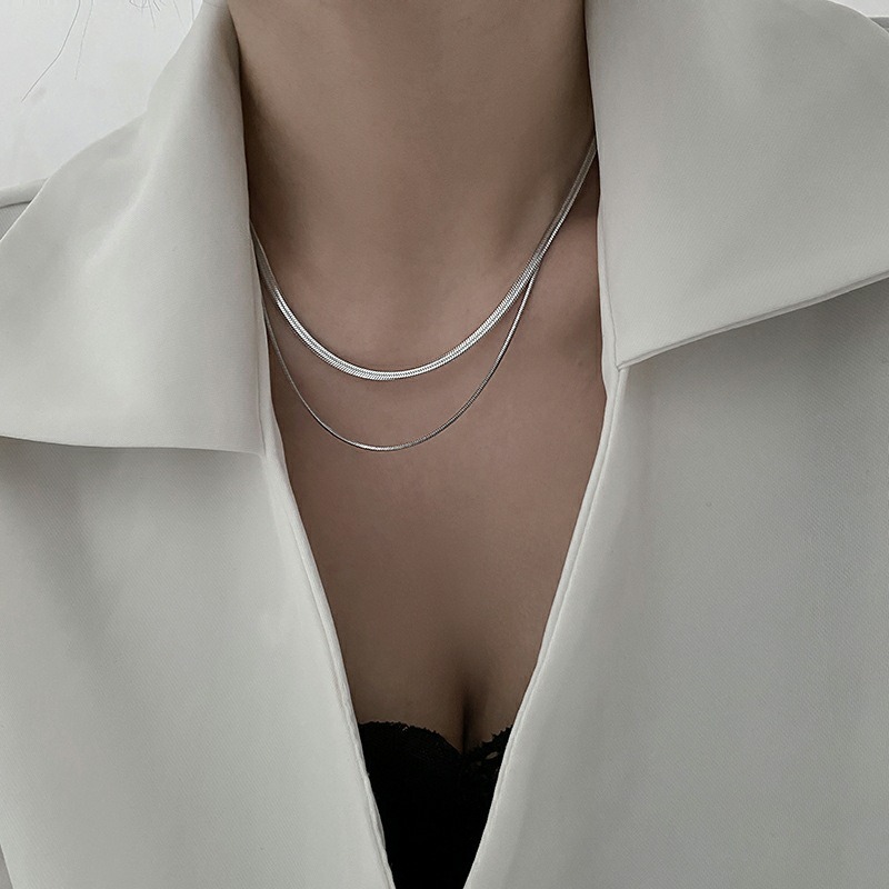 Cadena de hueso de serpiente de acero de titanio doble capa de otoño que no pierde color, collar de oro y plata, cadena de clavícula femenina senior, accesorios hip‑hop — imagen 9