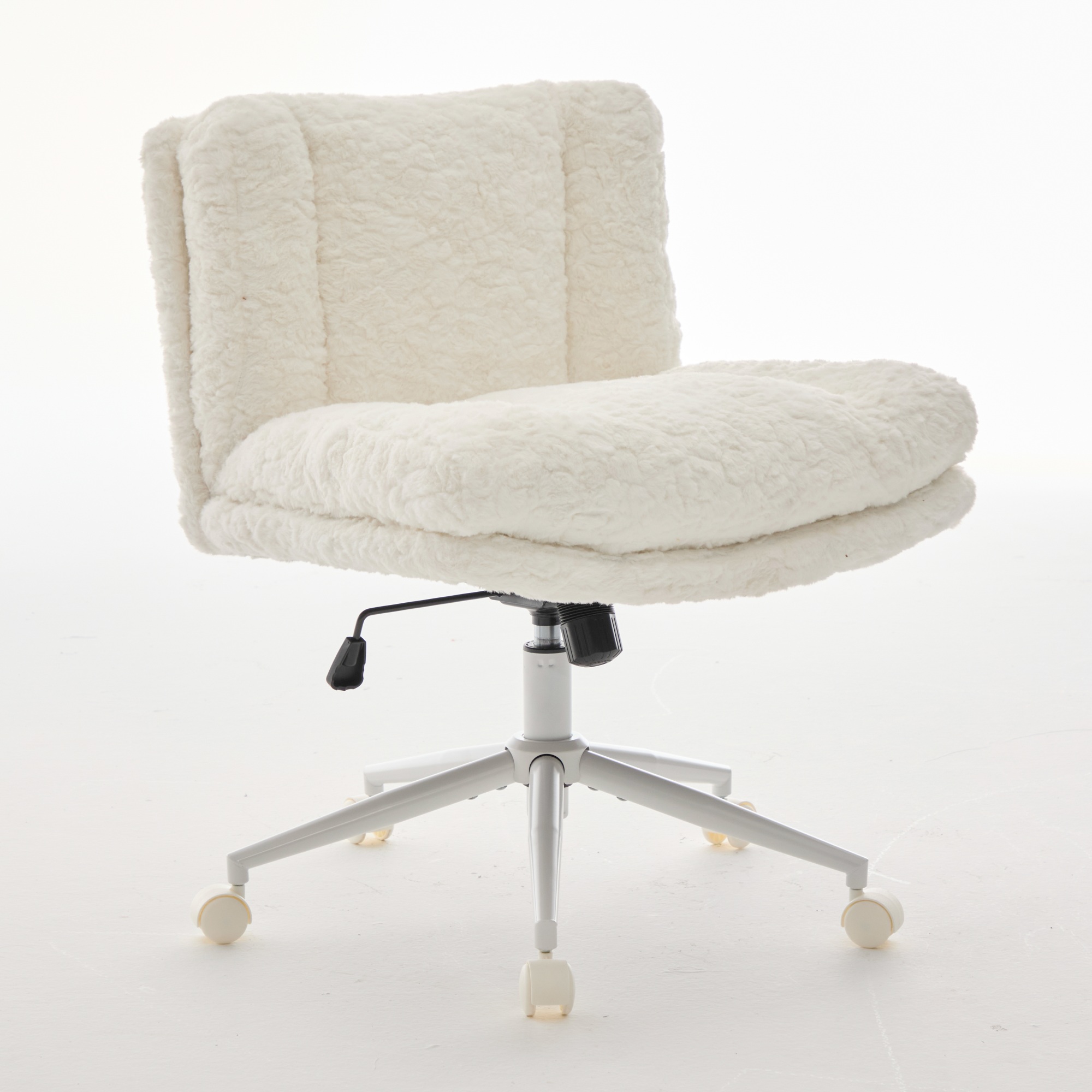 Silla de Oficina con Asiento más Ancho de 26.4 Pulgadas, Silla para Hogar con Pelo de Conejo Artificial y Base Metálica, Silla de Escritorio Regulable con Giratorio y para Vestidor en Crema — imagen 4