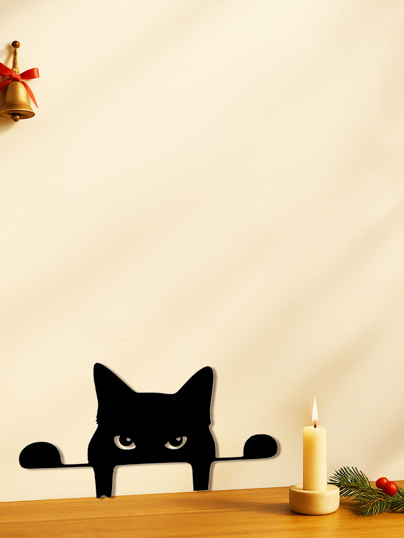 Elegante Escultura de Metal Negro con Gato Mirando en Silueta: Decoración para Jardín y Patio — imagen 1