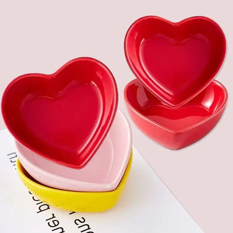 Hamster Feeding Bowl Colorful Heart Shape Ceramic Plate Food Water Bowl For Rabbit Guinea Pig Small Pets Feeder Pet Supplies — image 6