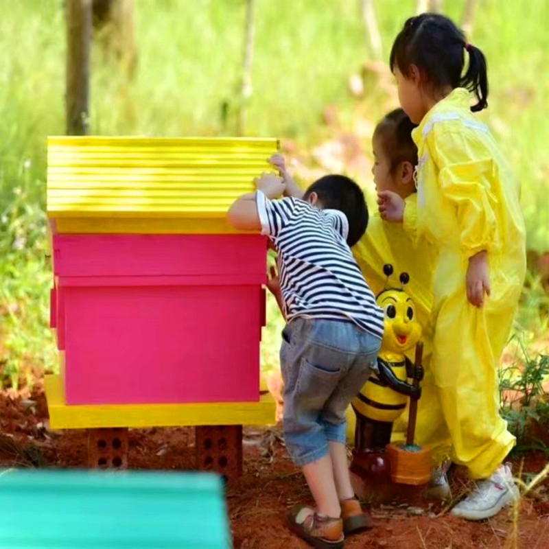 A set of children's beekeeper suits (breathable type), beekeeping equipment, and gloves — image 2