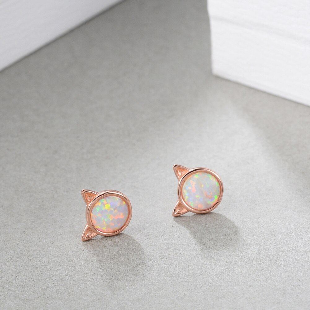 Earrings de Orejas de Gato en Plata Estampada con Opalo Falso y Decoración — imagen 3
