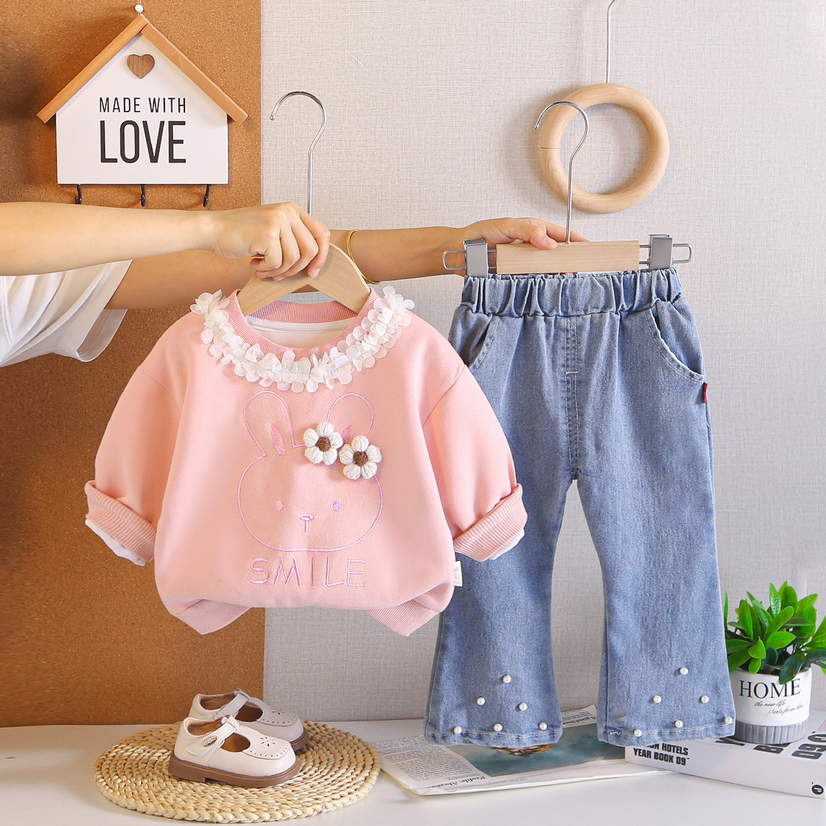 Boys 0-4 Years Old Floral Rabbit Pattern Hoodie and Jeans Set — image 5
