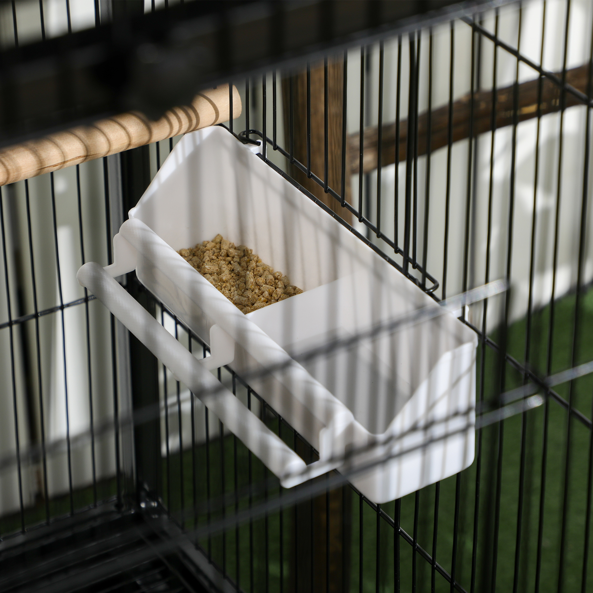 55" 2 In 1 Bird Cage Aviary Parakeet House for finches, budgies with Wheels, Black — imagen 7