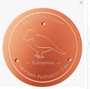 Bañera de Aves Universal Placa de Cobre con Soporte Tres-Puntos y Plato de Purificación – para Bañeras y Comederos al Aire Libre — imagen 1