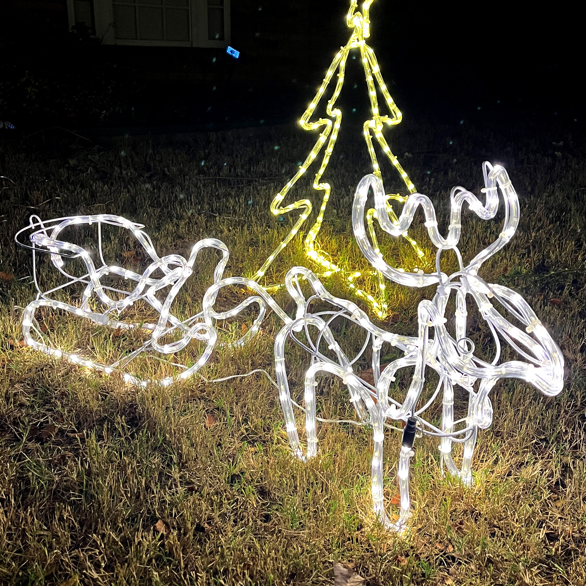 Reno y Trineo Navideño de 35" con Luces LED de Motivo Blanco Cálido, Estructura de Acero para Interior y Exterior, Decoración de Jardín — imagen 6