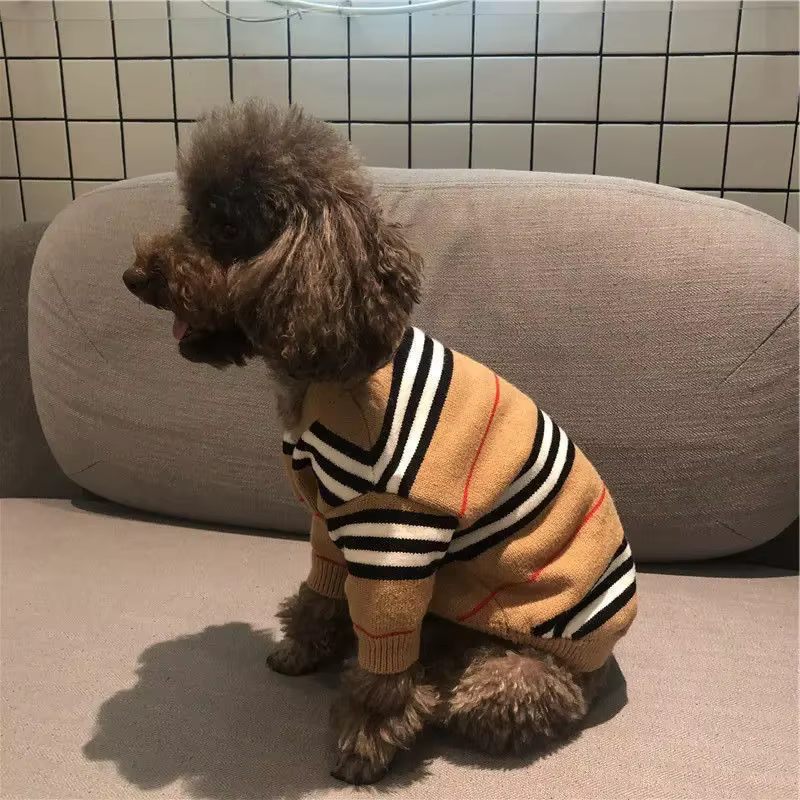 Chaquetón de lana marrón con rayas para mascotas, abrigo tejido para ositos, cachorros y gatitos del otoño e invierno — imagen 3