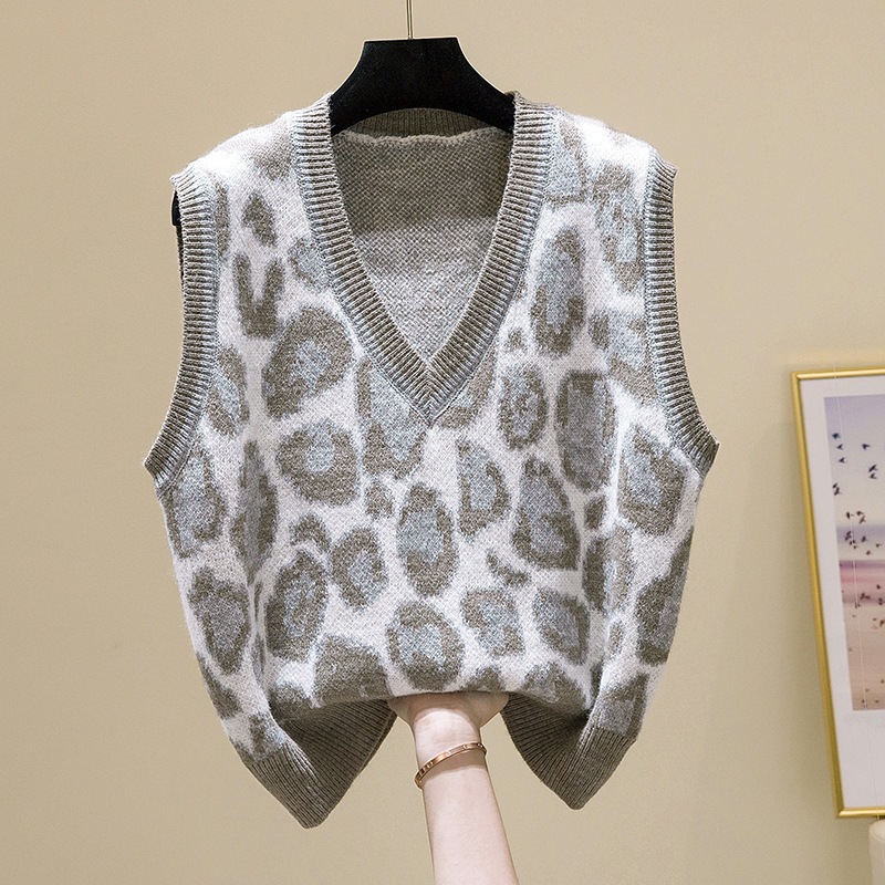 Retro Leopard Print Knit Vest for Women, Loose Outerwear V-Neck Sleeveless Sweater Top — image 5