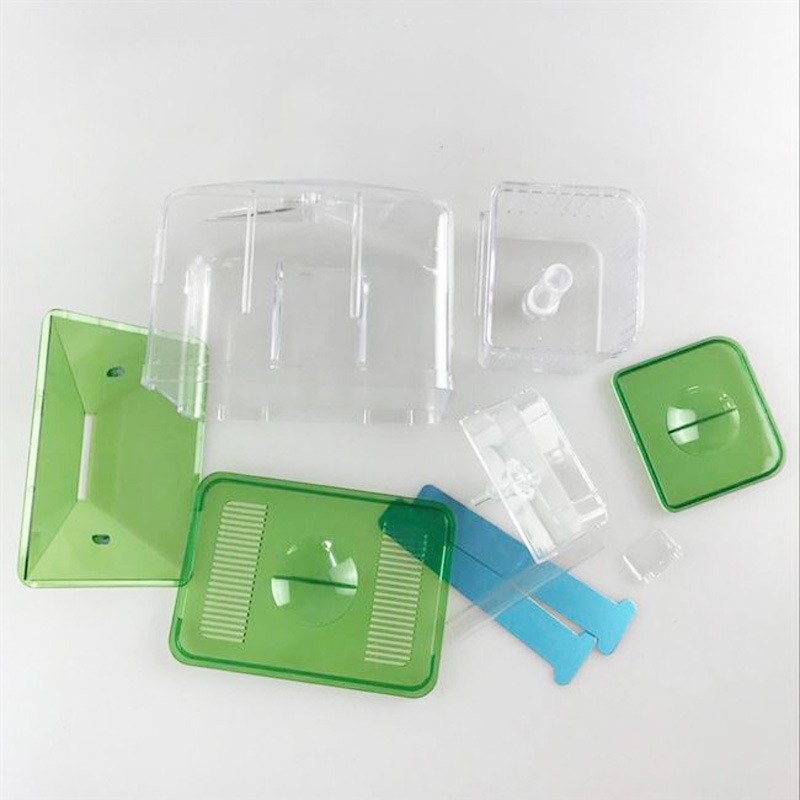 Caja de incubación para peces guppies enfermos o separados por lucha — imagen 1