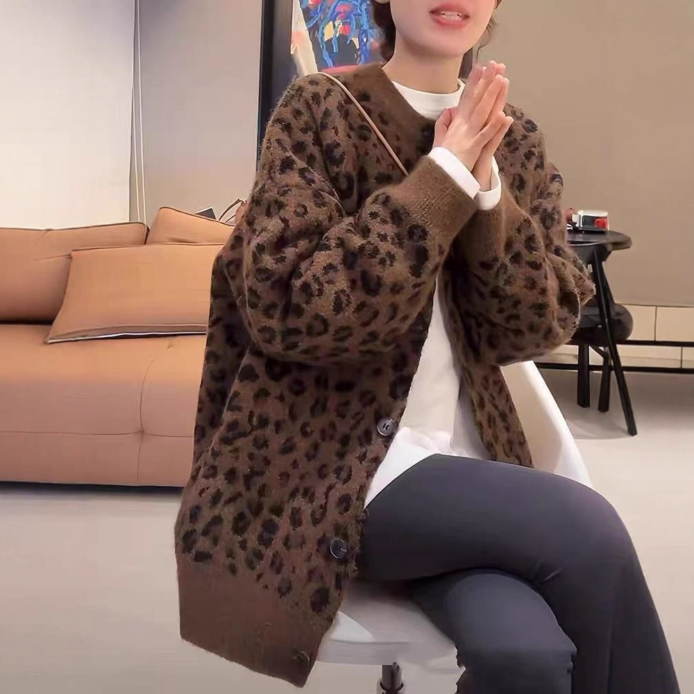 Leopard print cardigan sweater — image 3