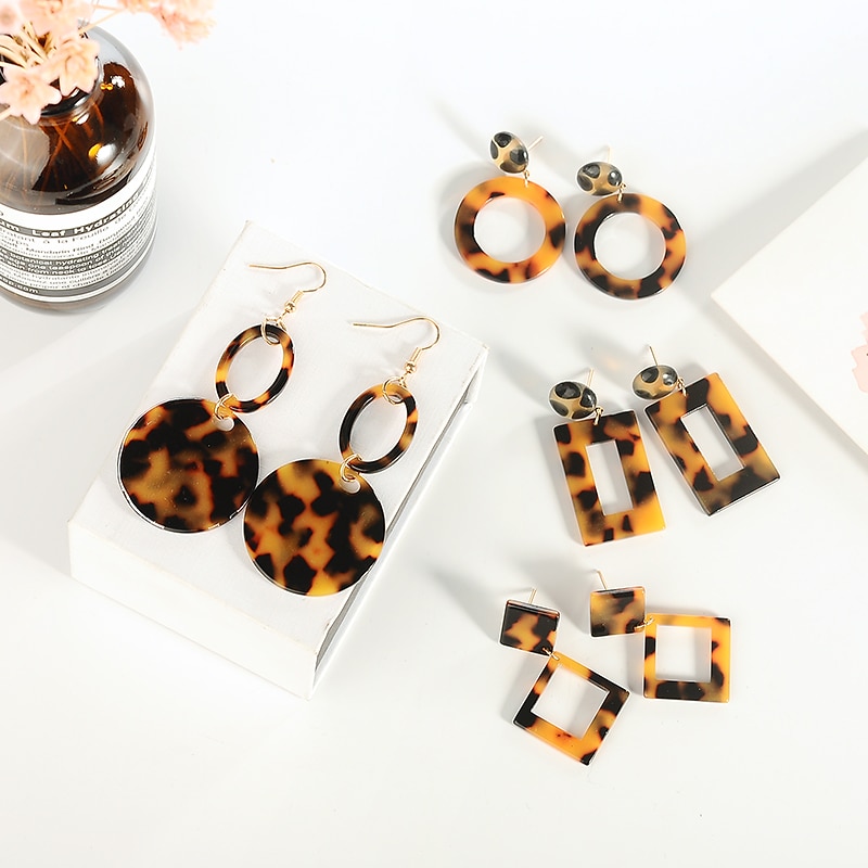 Auriculares de Leopard en Acetato Geométricos Redondos Marrones de Acrilato Largo con Pata de Ganga — imagen 1