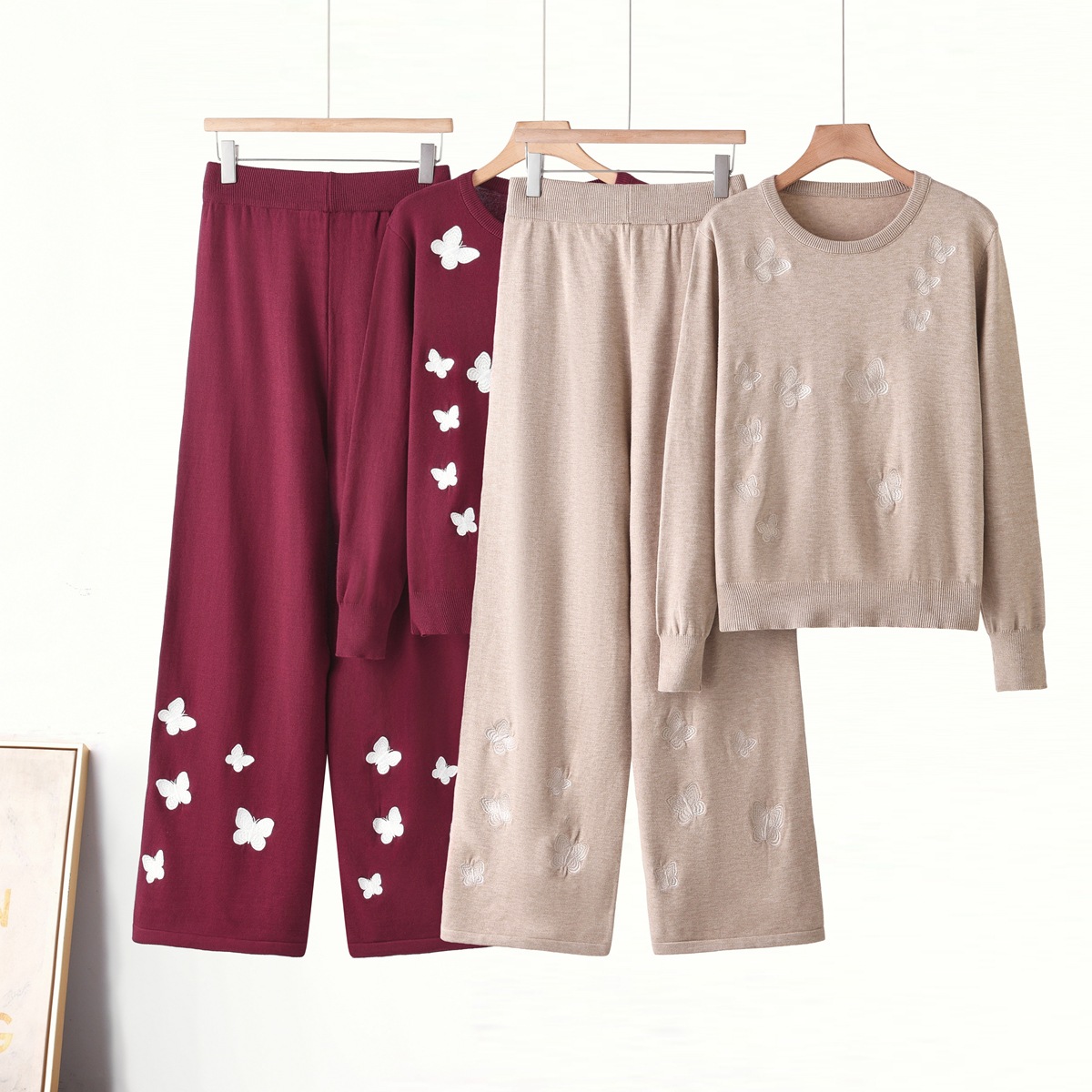 Chic Knitwear Set for Women, Casual Butterfly Embroidery Two-Piece Outfit, Lazy Style, Slim Fit — image 6