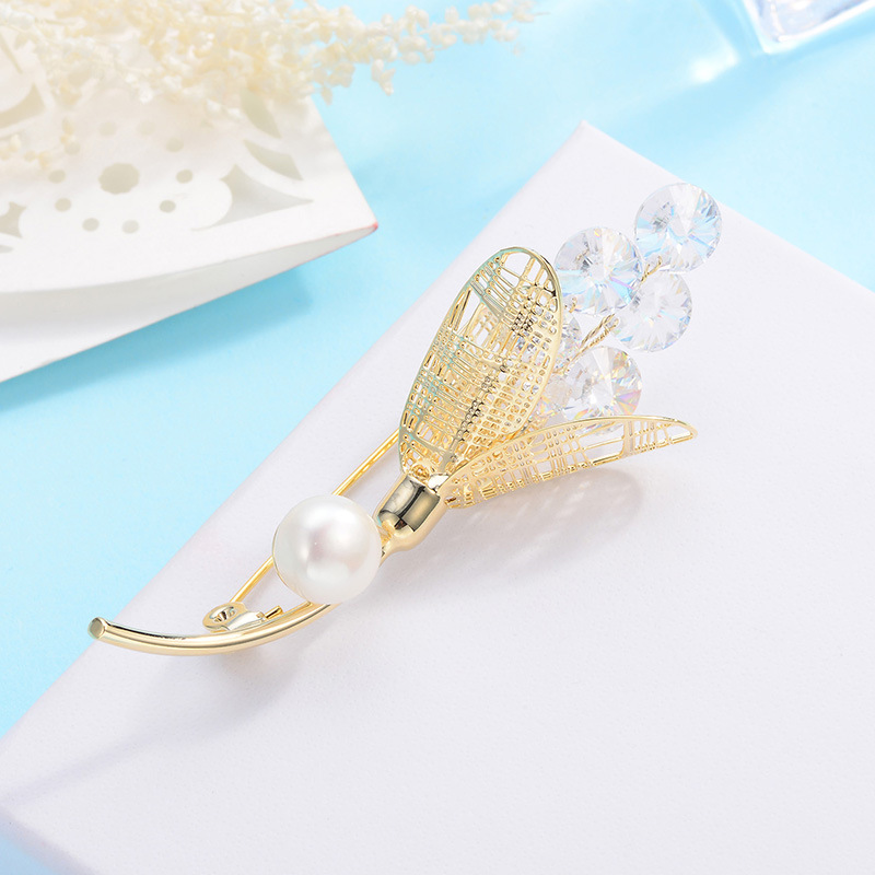 Broche de Zircón incrustado de lujo ligero y exquisito, moda de temperamento, tendencia de personalidad, accesorios de perla de agua dulce, corsage de vestido — imagen 1