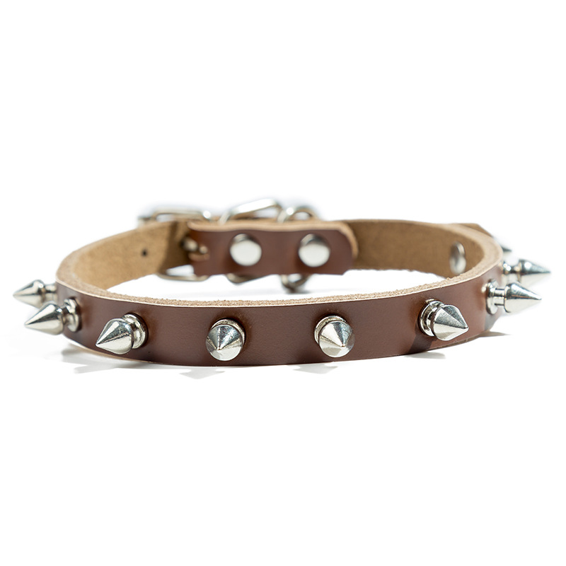 Collar de Cuero Puro para Perros con Brotes Metálicos y Cierre de Tiro — imagen 8