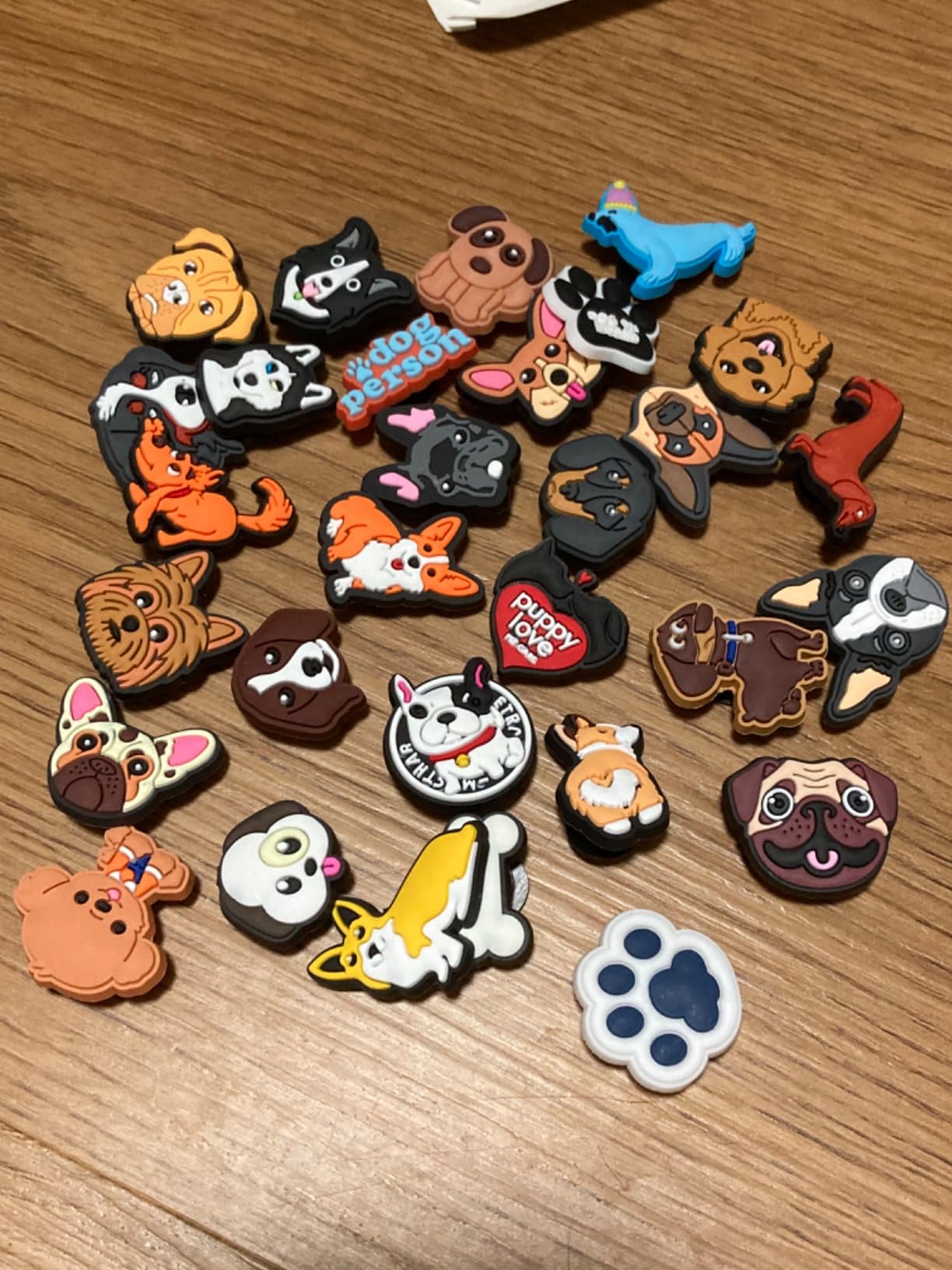 25 Piezas de Accesorios Decorativos para Zuecos, Serie de Animales y Perros de Dibujos Animados, Flores y Hebillas, Decoración Tierna para Zapatos de Jardín — imagen 3