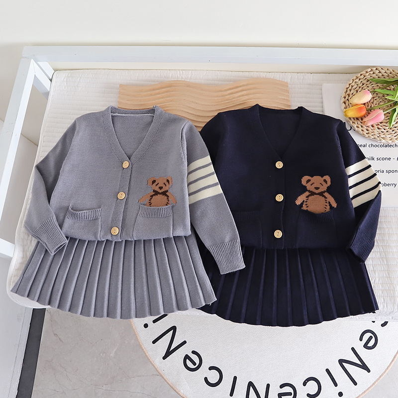 Girls' Spring Autumn Preppy 2-Piece Cardigan & amp; Skirt Set with Bear Print — image 3